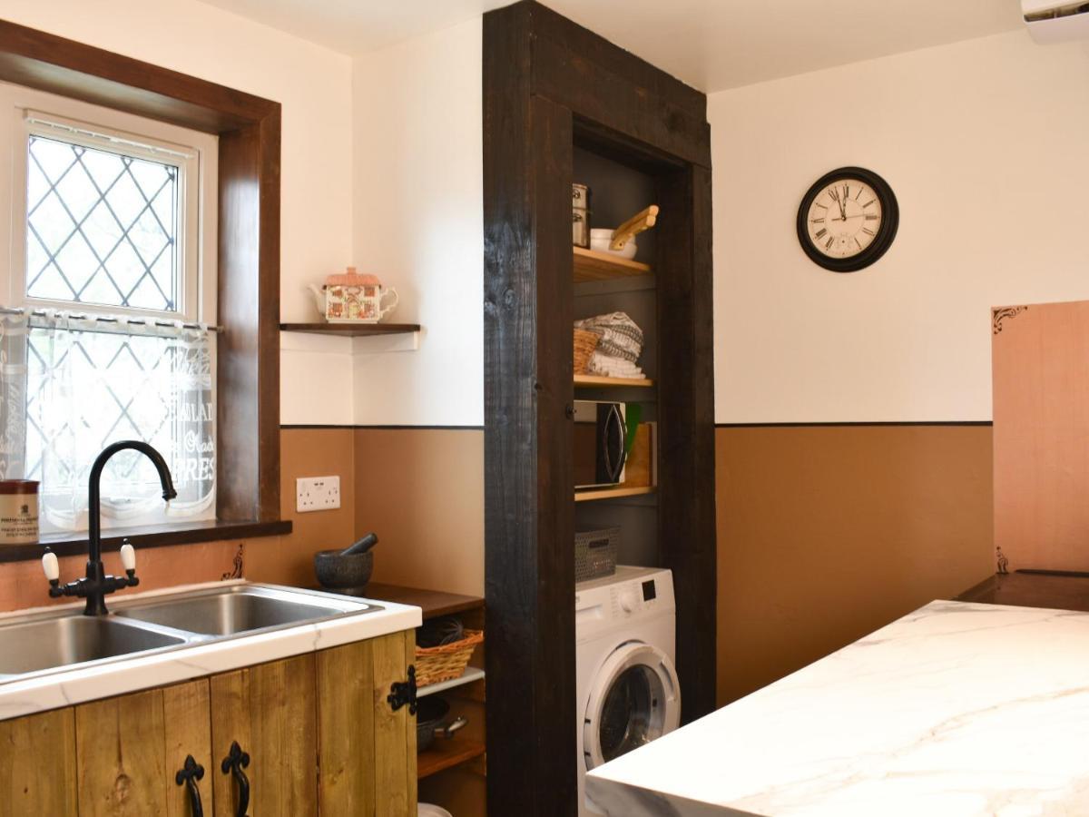 Primrose Cottage Elgin Bagian luar foto