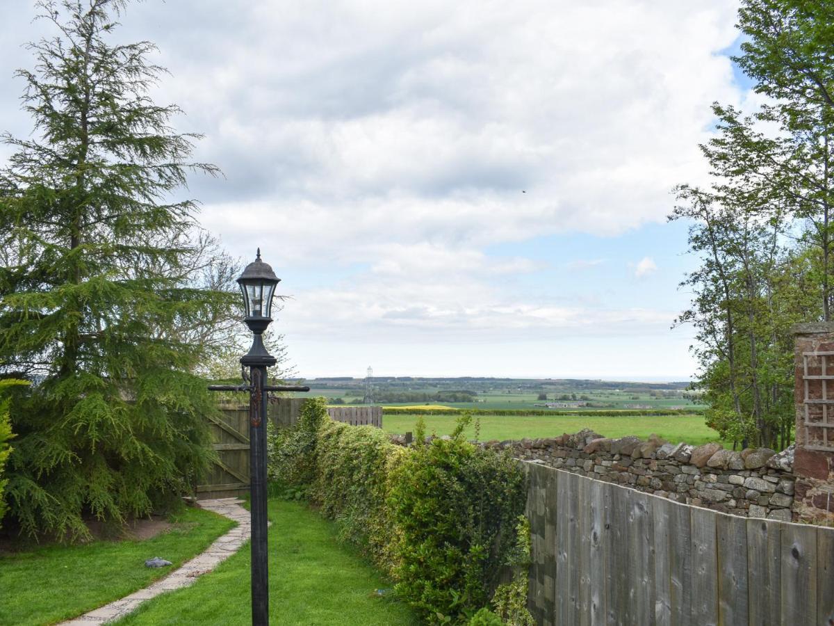 Primrose Cottage Elgin Bagian luar foto